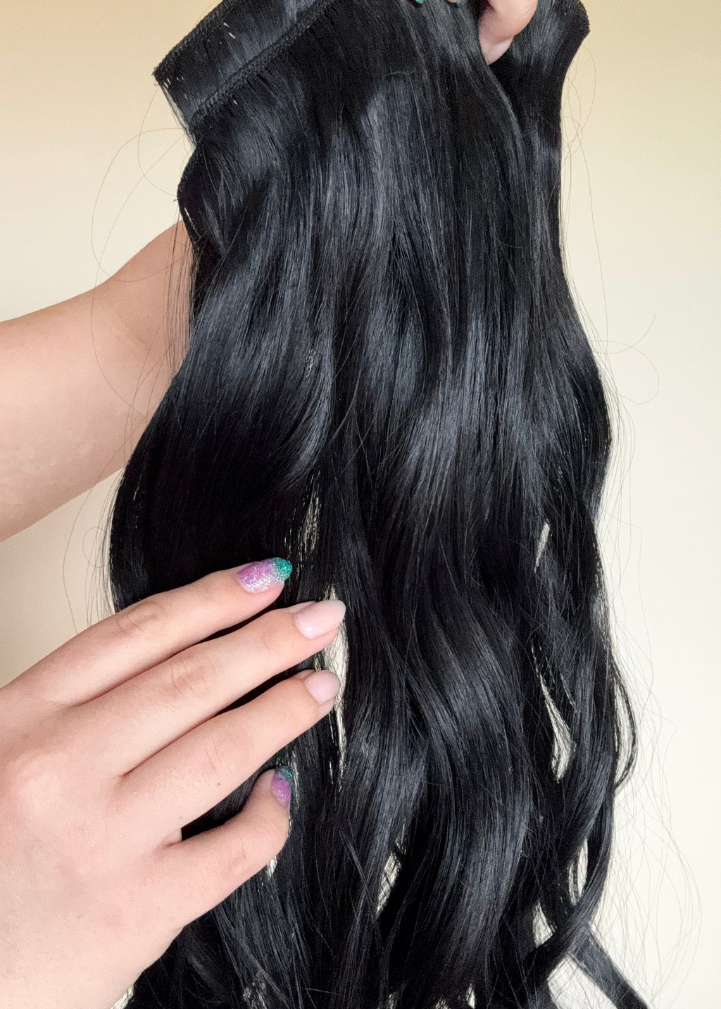 Cassie - 22” (55cm) Soft Wave Clip-In Hair Extensions