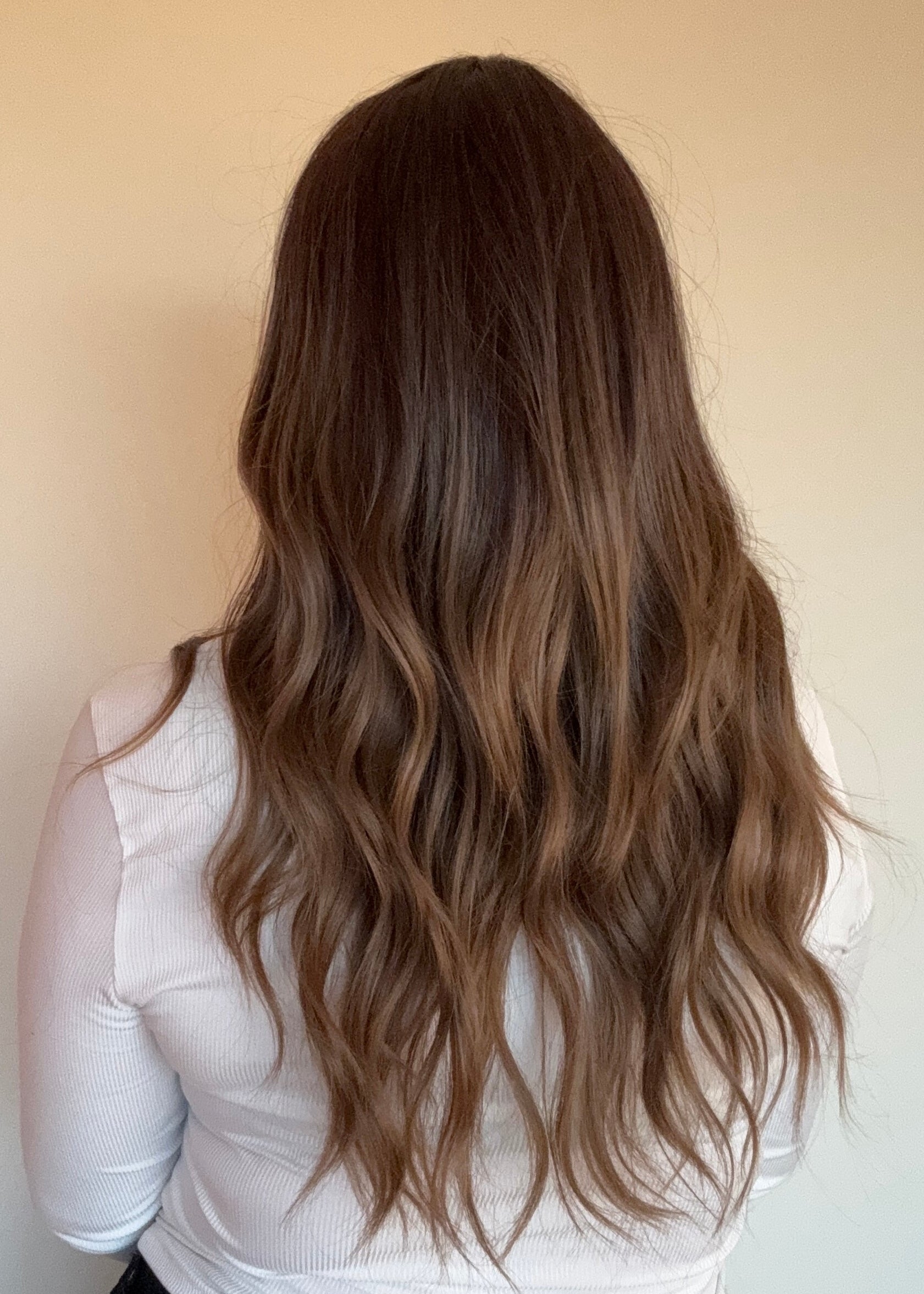 Liza - 24" (60cm) Wavy Wig with Bangs