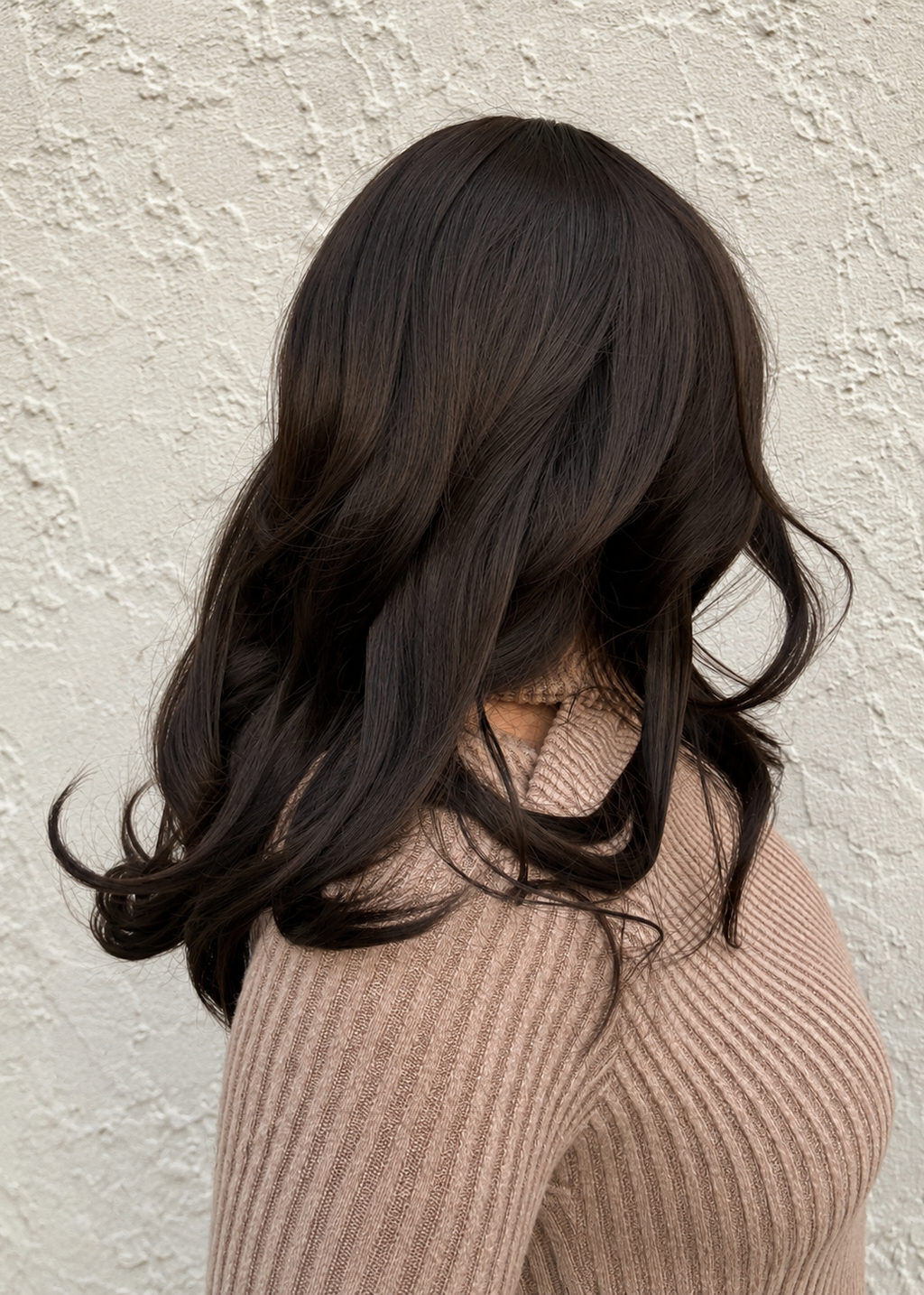Bonnie - 18” (45) Wavy Wig with Bangs