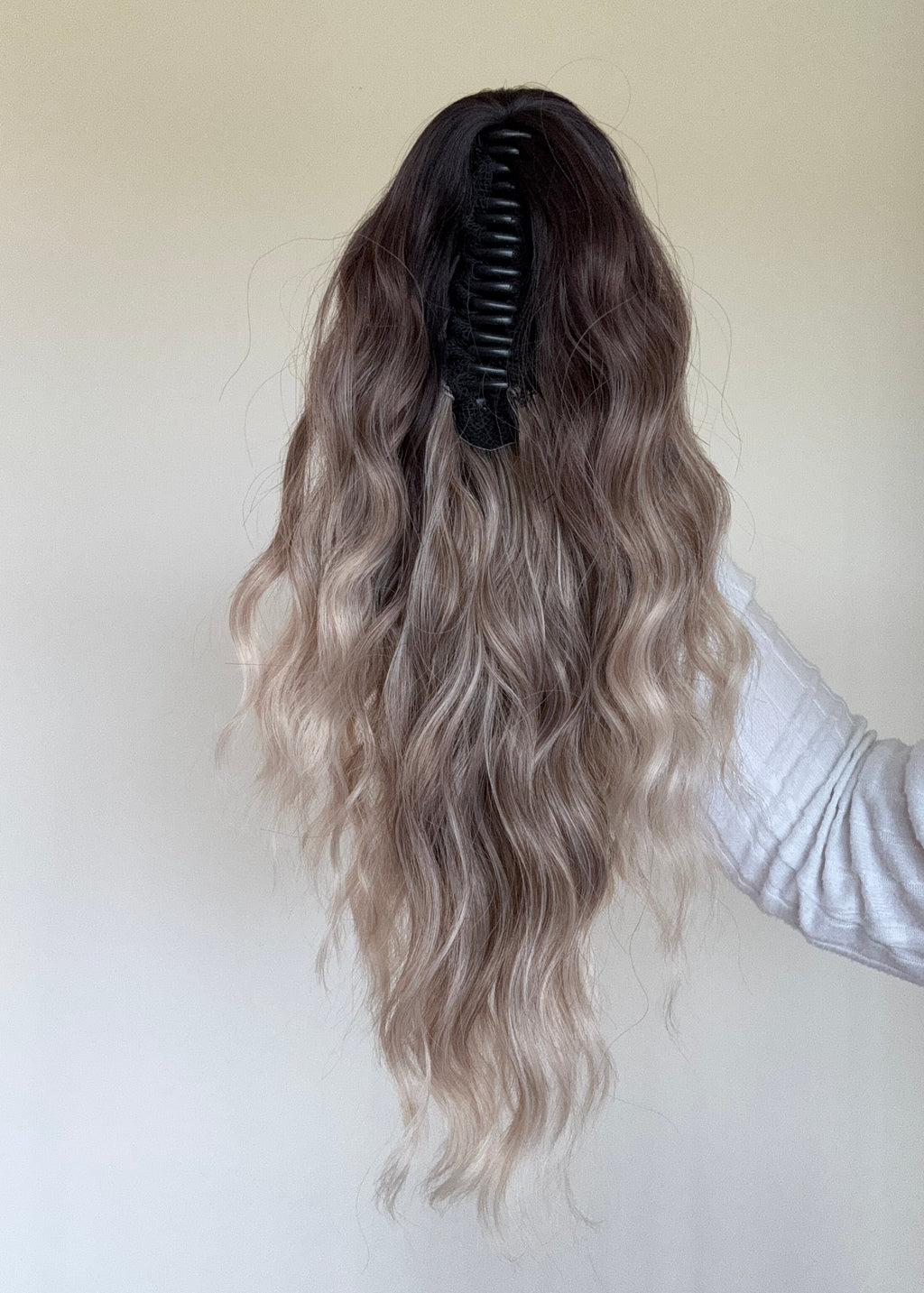 Cody - 14” (35) Wavy Clip-In Ponytail