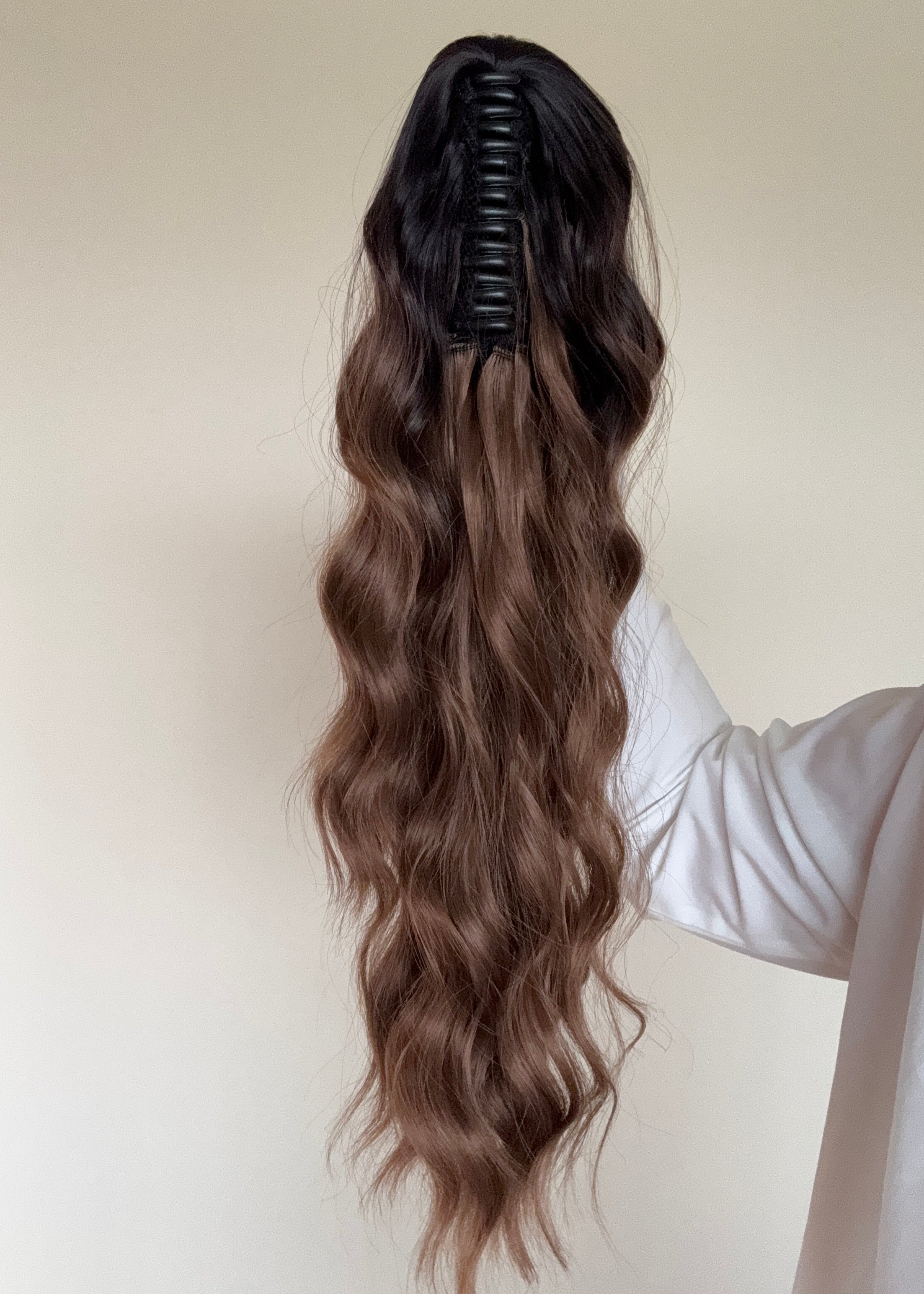 Amy - 18” (45) Water Wave Clip-In Ponytail
