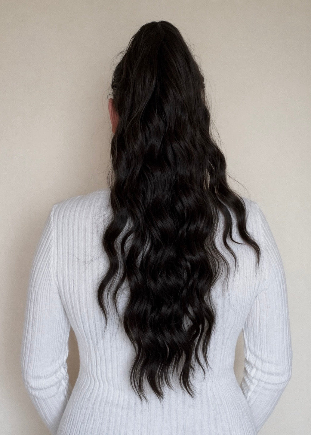 Roxie - 24-26” (60-65cm) Water Waves Clip-In Ponytail