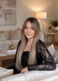 Dawn - 26" (65cm) Straight Wig with Curtain Bangs