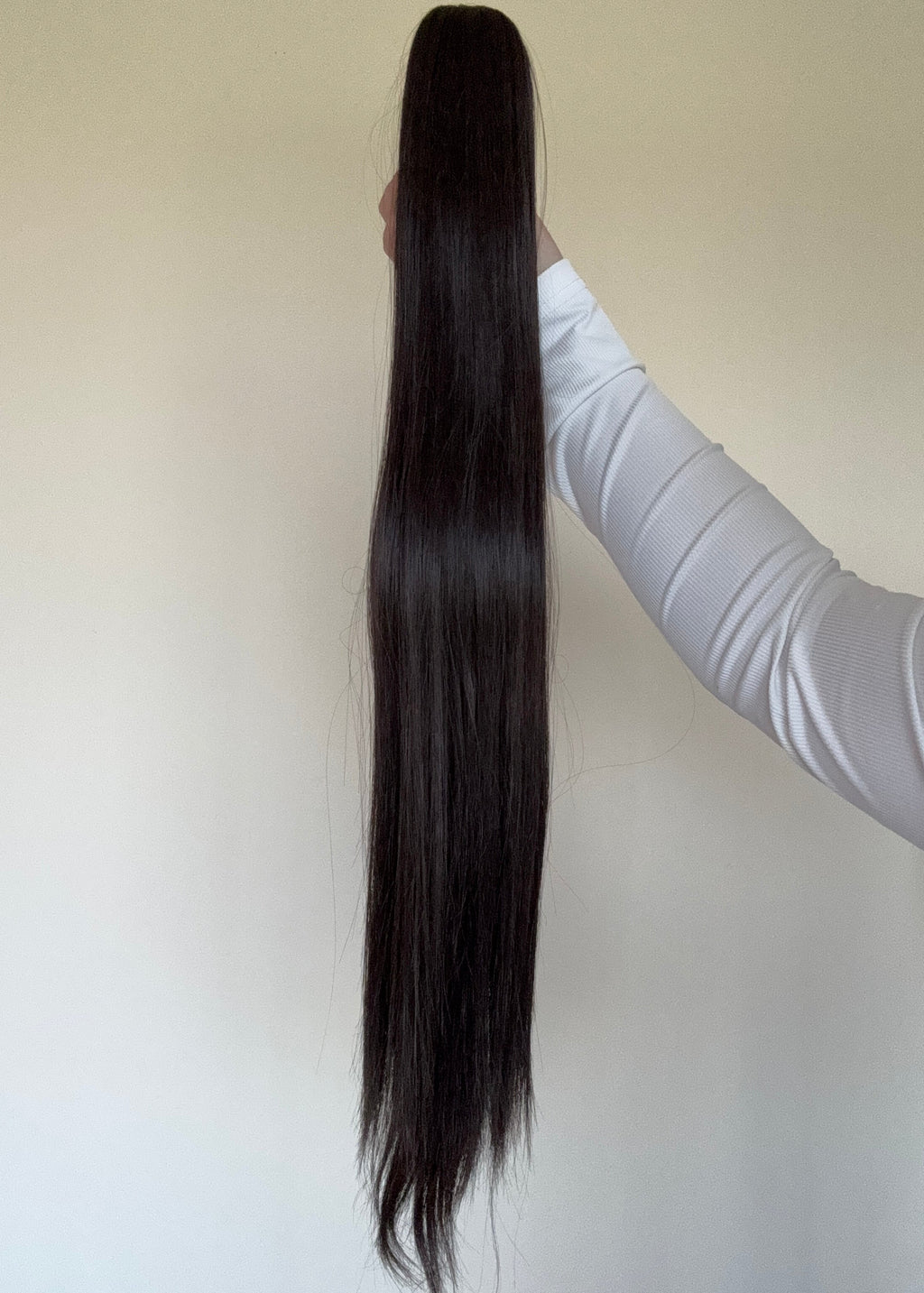 Maddie - 24” (60cm) Straight Clip-In Ponytail