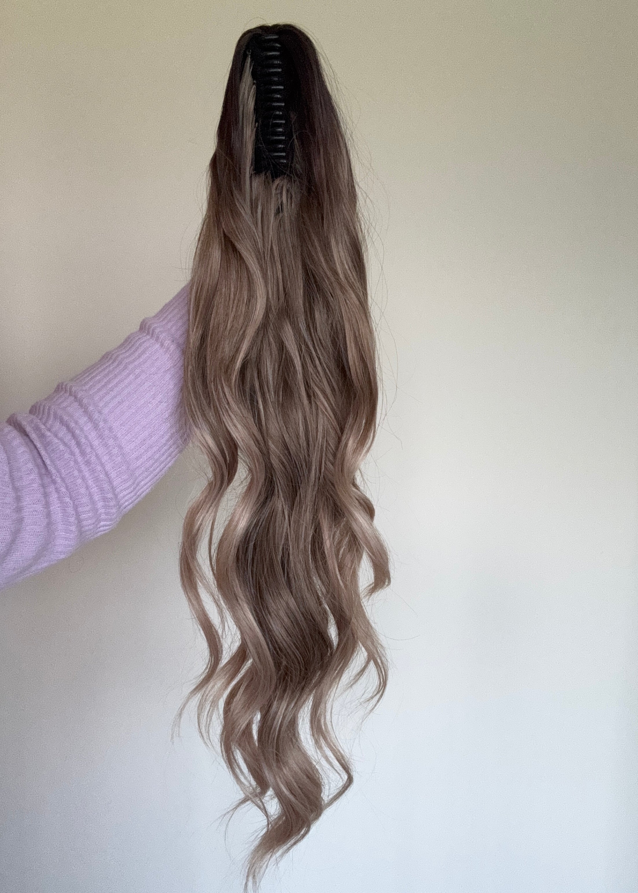 Deidre - 26” (65cm) Wavy Clip-In Ponytail