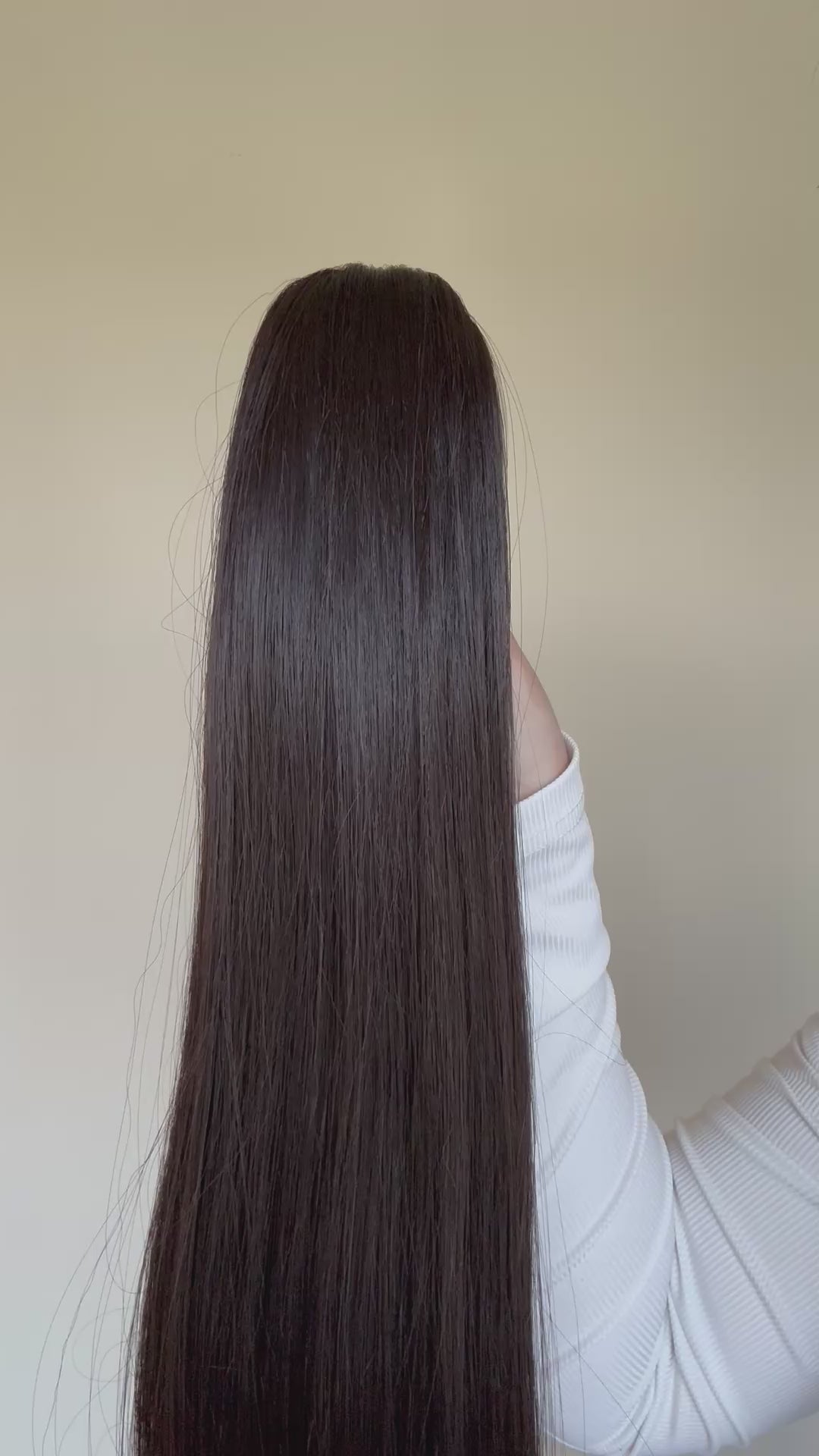 Maddie - 24” (60cm) Straight Clip-In Ponytail