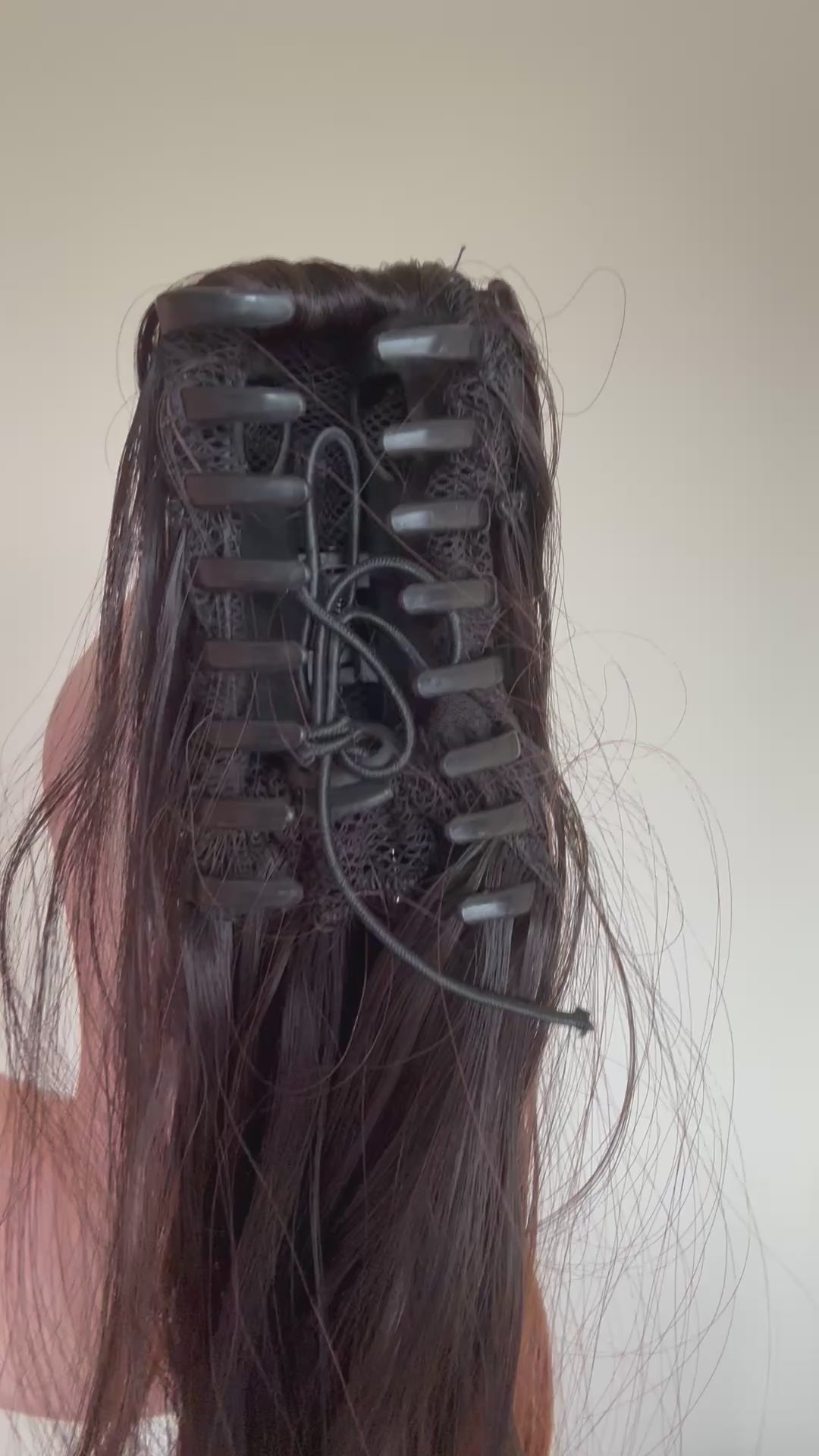 Aubrey - 32” (85cm) Water Wave Clip-In Ponytail